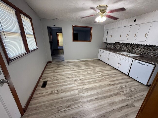 property at 552 Main St