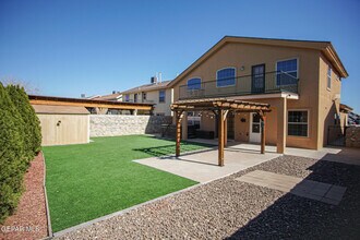 12941 Tierra Salas Dr in El Paso, TX - Foto de edificio - Building Photo