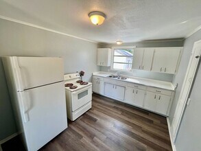 5513 18th St in Zephyrhills, FL - Building Photo - Building Photo