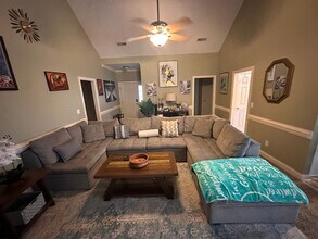 204 Lafollette Dr in Winterville, NC - Building Photo - Building Photo