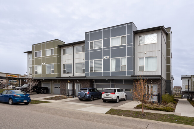 74 Saddlestone NE in Calgary, AB - Building Photo - Building Photo