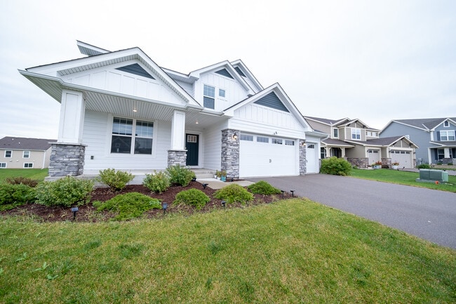 18362 Greenstone Way in Lakeville, MN - Building Photo - Building Photo