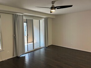 43307 John Michael Ter in Ashburn, VA - Building Photo - Building Photo