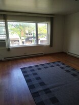 926 Main St, Unit 2f in Antioch, IL - Building Photo