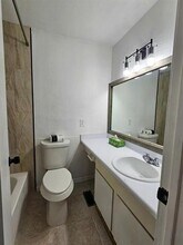 7152 Fair Oaks Ave in Dallas, TX - Building Photo - Building Photo