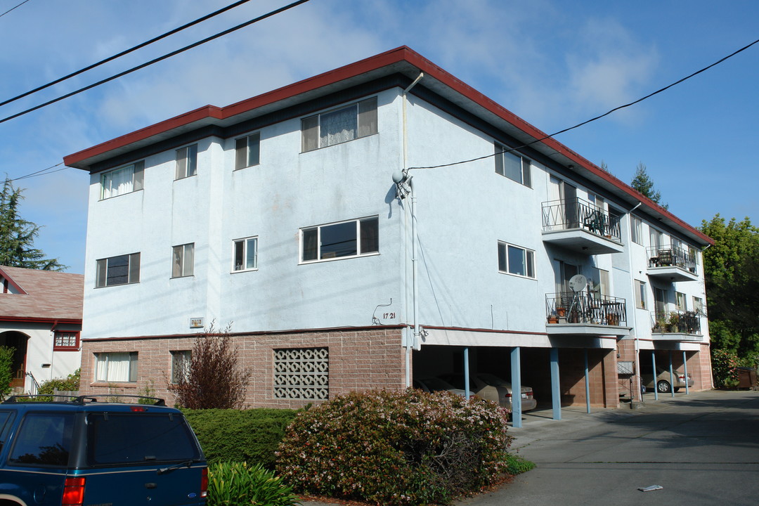 1721 Berkeley Way in Berkeley, CA - Building Photo