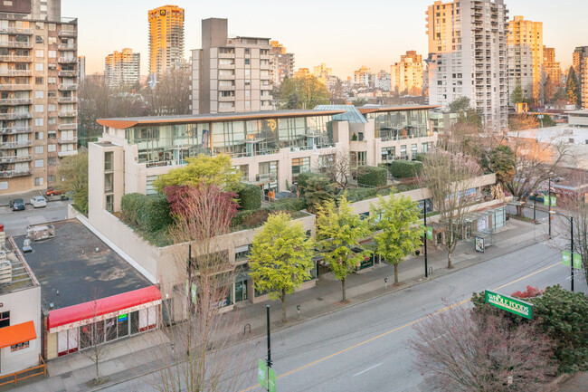 820 Bidwell St in Vancouver, BC - Building Photo - Building Photo