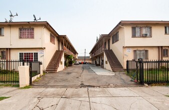 10340 State St in Lynwood, CA - Building Photo - Building Photo