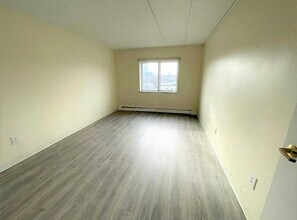 305 Harvard St, Unit 284-64 in Cambridge, MA - Building Photo - Building Photo