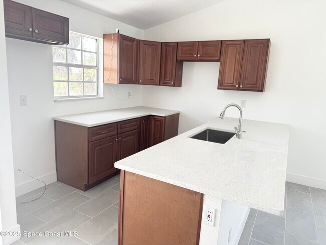 8517 S Hwy A1A in Melbourne Beach, FL - Building Photo - Building Photo
