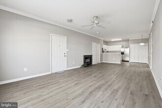 9212 Azure Ct, Unit 102 in Manassas, VA - Building Photo - Building Photo