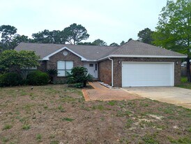 1837 Sunrise Dr in Navarre, FL - Building Photo
