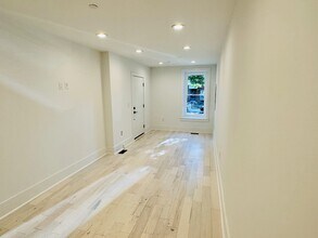 1314 1/2 5th St NW, Unit 1 in Washington, DC - Foto de edificio - Building Photo