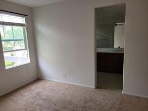 21 Harrison Way in Mission Viejo, CA - Building Photo - Building Photo