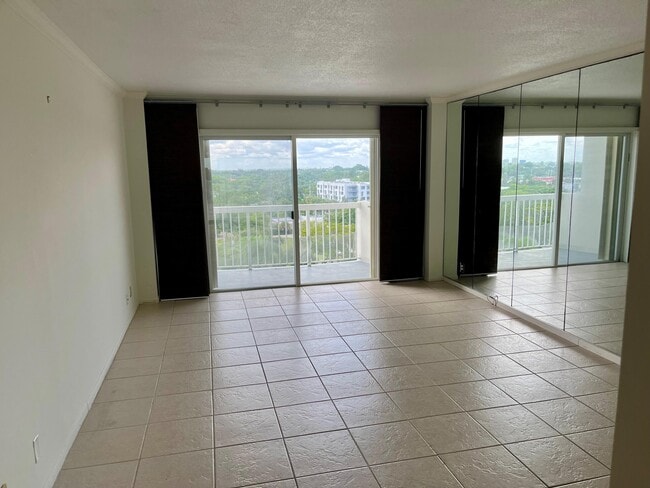 property at 2600 N Flagler Dr