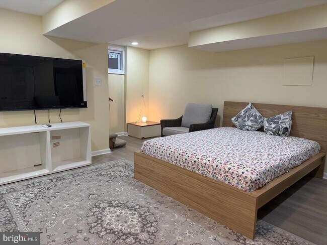 5600 11th St N in Arlington, VA - Building Photo - Building Photo