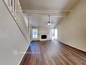 7231 Pebblemill Ln in Houston, TX - Foto de edificio - Building Photo