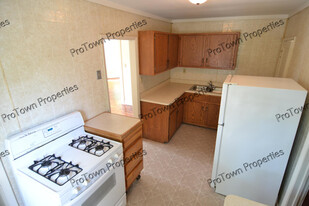 650 2nd Ave, Unit #2 in Joliet, IL - Building Photo - Building Photo