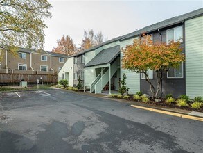 West End Apartments in Beaverton, OR - Foto de edificio - Building Photo