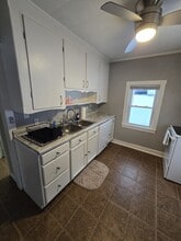 332 Broadway in Bangor, ME - Foto de edificio - Building Photo