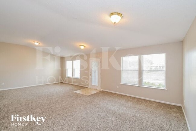 741 Martin Lakes Dr E in Jacksonville, FL - Building Photo - Building Photo