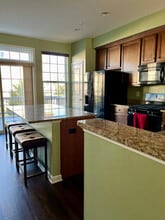 23141 Foxglove Way in California, MD - Foto de edificio - Building Photo