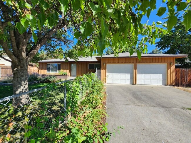 property at 5007 W Irving St