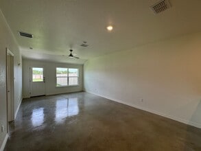 1117 Lindsey Dr in Copperas Cove, TX - Building Photo - Building Photo