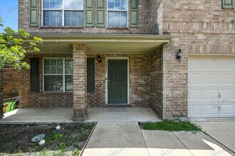 8821 Moon Rise Ct in Fort Worth, TX - Building Photo - Building Photo