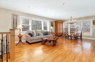 2936 Warbler Pl in Highland Park, IL - Building Photo - Building Photo