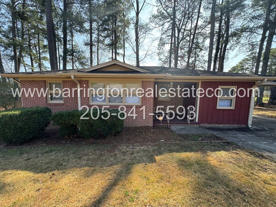 201 15th Ct NW in Center Point, AL - Building Photo