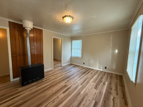 4041 E Whitney Ln in Wichita, KS - Building Photo - Building Photo