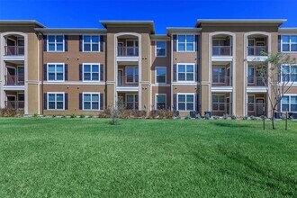 1430 Mile 6 1/2 W in Weslaco, TX - Building Photo - Building Photo