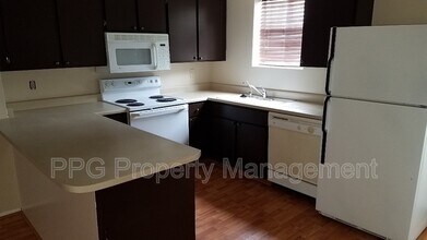 6104 W Townley Ave in Glendale, AZ - Building Photo - Building Photo