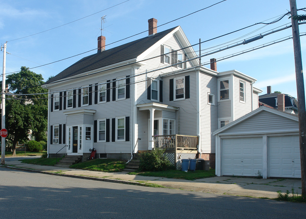 61 Washington St in Newburyport, MA - Building Photo