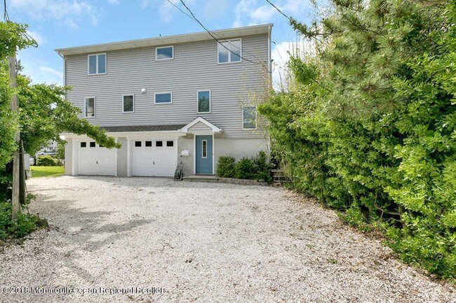 127 Trenton Ave in Point Pleasant Beach, NJ - Building Photo - Building Photo