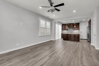 76 Evening Sun in Irvine, CA - Building Photo - Building Photo