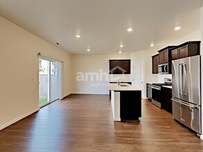 2323 NW Matteo Dr in McMinnville, OR - Building Photo - Building Photo