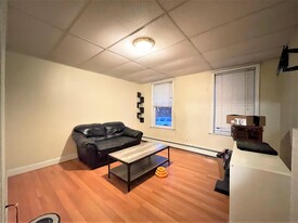 237 Columbia St, Unit 1 Apartamentos