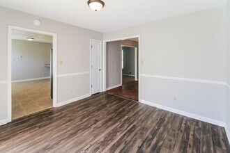 308 Rebecca Ct in Stockbridge, GA - Foto de edificio - Building Photo