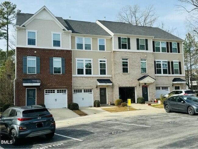 408 Berry Chase Way