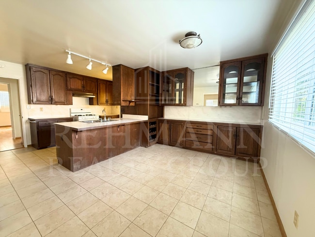 property at 4235 Kendall St