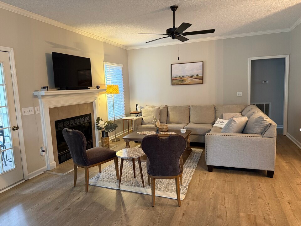 105 Amick St in Lexington, SC - Foto de edificio