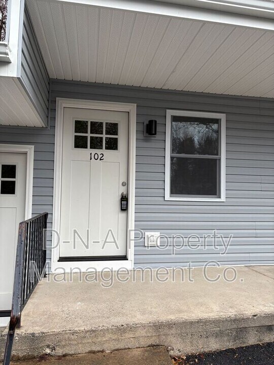 1334 Dreher Ave in Stroudsburg, PA - Building Photo