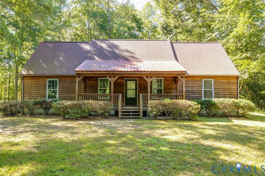 351 Dispatch Rd in Quinton, VA - Building Photo