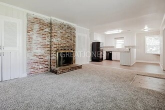 717 Ridgecrest Rd in Lagrange, GA - Building Photo - Building Photo