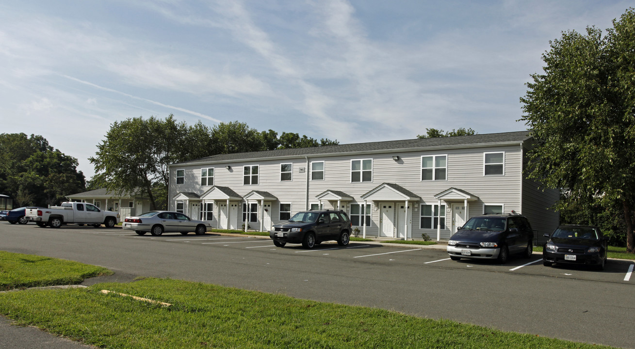 Burnt Ordinary Village in Toano, VA - Building Photo