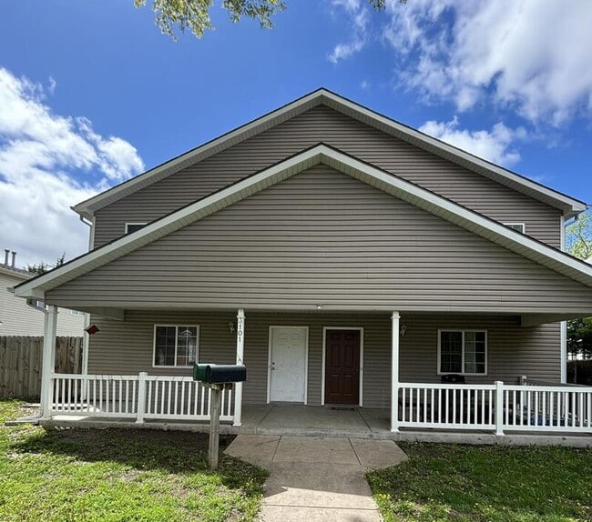 property at 3101 Holdrege St