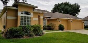 8602 Herons Cove Pl in Tampa, FL - Building Photo