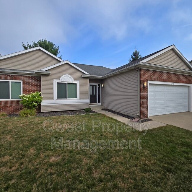 property at 6981 Sienna Dr SE